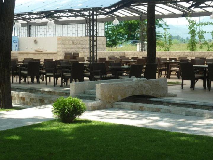 Hotel Vukov Most Nikšić Extérieur photo